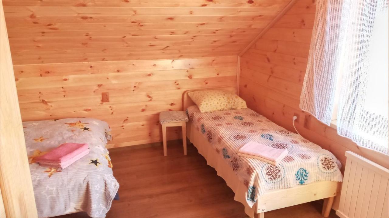 Біля Лісу Шале З Двома Спальнями 슬랍스크 외부 사진
