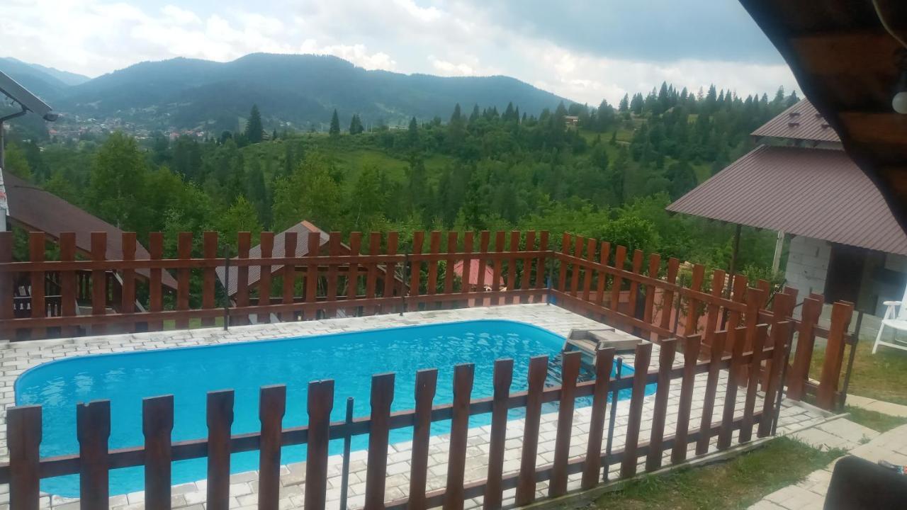 Біля Лісу Шале З Двома Спальнями 슬랍스크 외부 사진